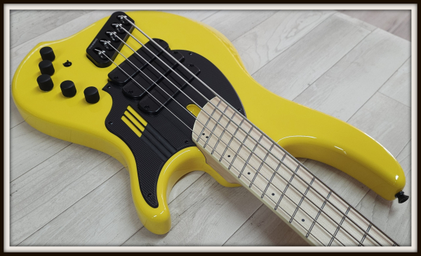 Preview: Dingwall NG3 5-String Nolly, Ferrari Yellow LTD, Signature,  Limited Run